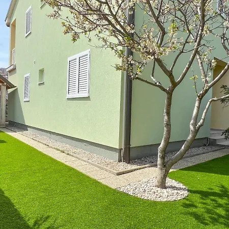 Mit Poolarea - Krk, Kroatien Apartment Baska (Krk)