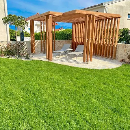 Apartment Mit Poolarea - Krk, Kroatien *