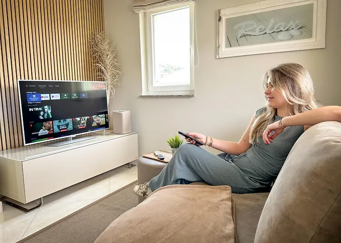 Bela - Mit Balkon Und Grosszuegiger Poolarea